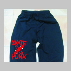 Skate Punk  čierne teplákové kraťasy s tlačeným logom